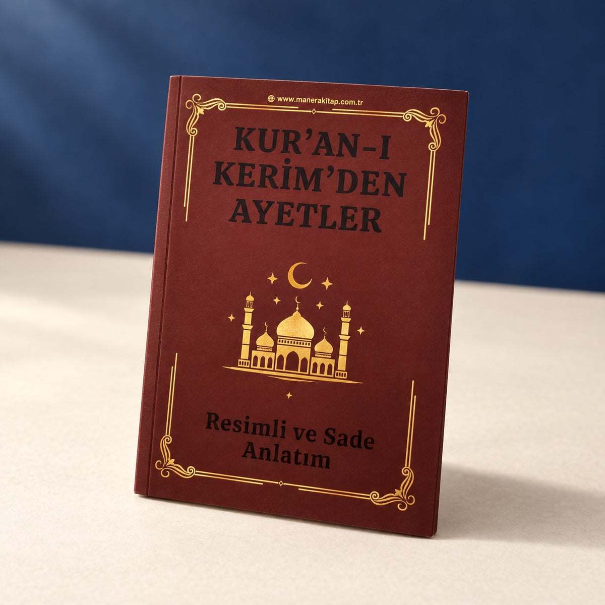Manera Kur’an-ı Kerim’den Ayetler kitabının mevcut kapağından hazırlanmış stüdyo tanıtım görseli